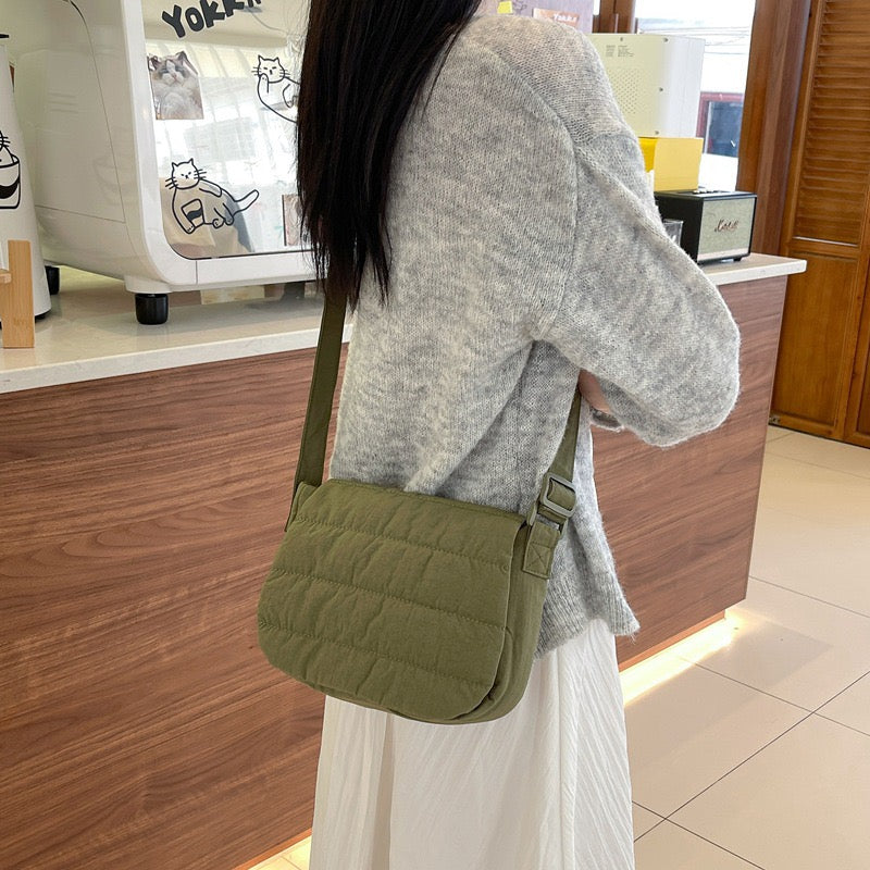 GUCSELECTED(B2290) กระเป๋าสะพายข้างผ้าไนล่อนทรงวงกลม ขนาด10นิ้ว