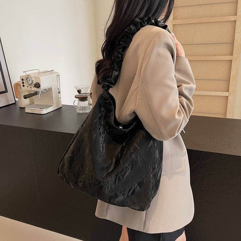 GUCSELECTED(B2495) กระเป๋าสะพายไหล่หนังพียูลายกำมะหยี่-ปรับสายย่นสะพายข้างได้