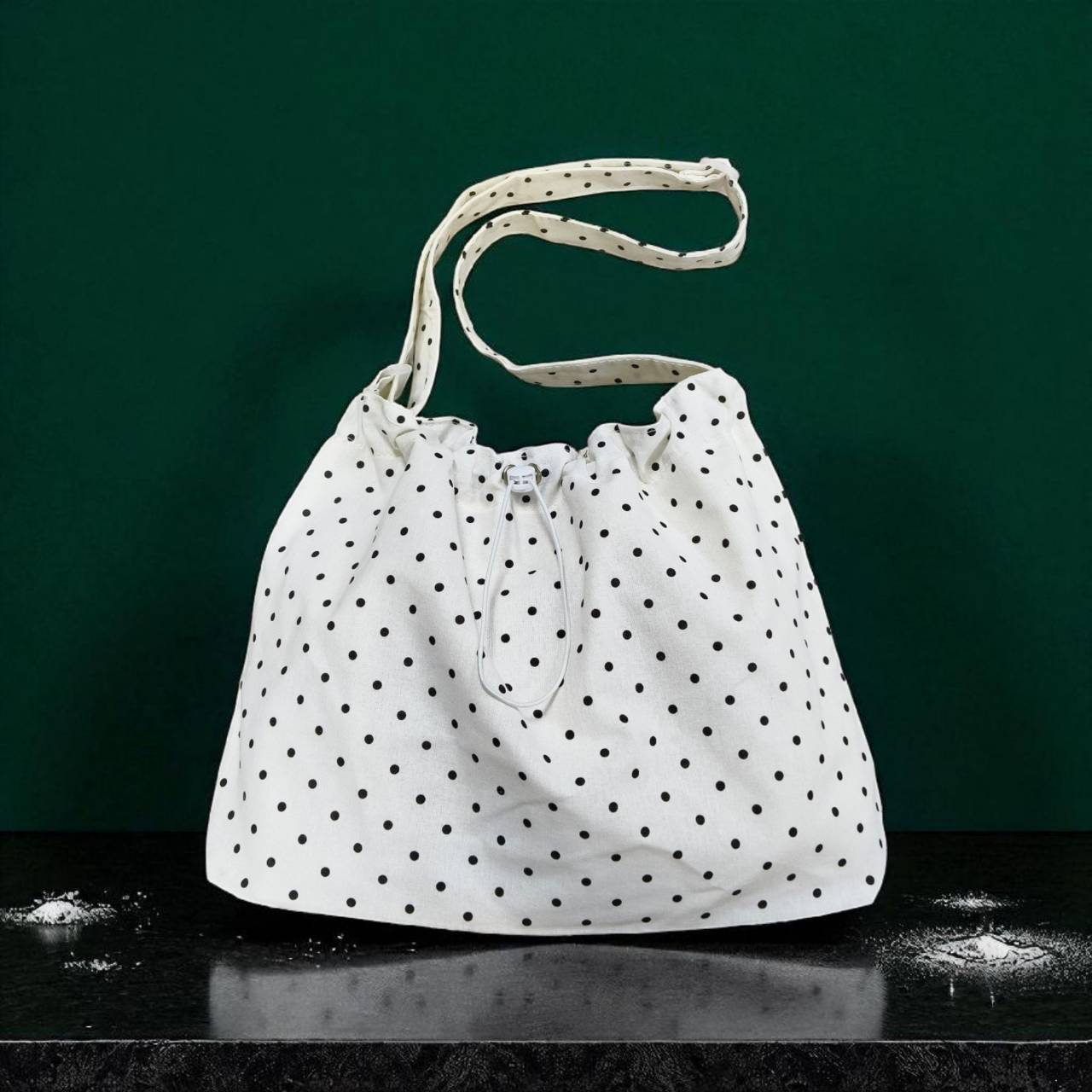 GUCSELECTED(B2066) กระเป๋าสะพายข้างผ้าไนล่อนลายดอกไม้-ปากกระเป๋ารูดเป็นทรงขนมจีบ