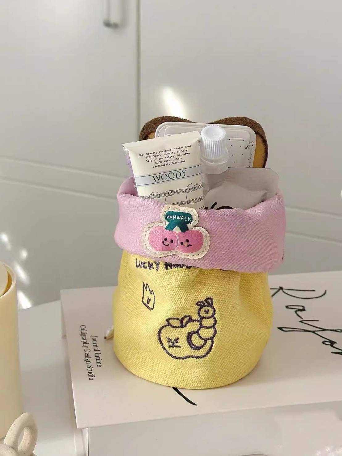 GUCSELECTED(B2299) กระเป๋าใส่ดินสอ-จัดระเบียบเครื่องสำอางค์-ทรงกระบอกพับได้