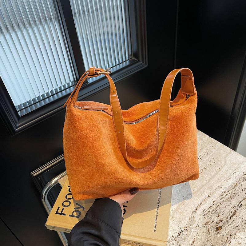 GUCSELECTED(B2344) กระเป๋าสะพายไหล่ผ้าหนังกลับ (ขนาด12.5นิ้ว)