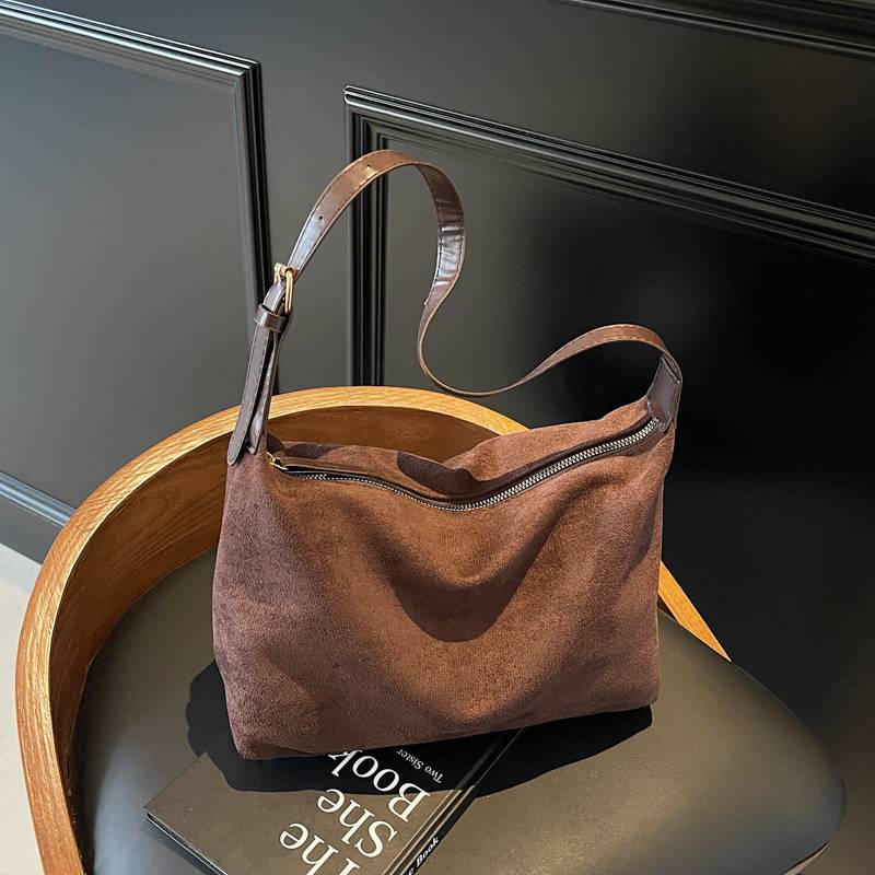 GUCSELECTED(B2344) กระเป๋าสะพายไหล่ผ้าหนังกลับ (ขนาด12.5นิ้ว)