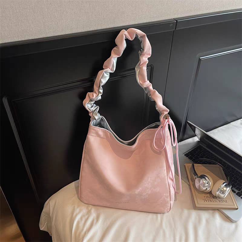 GUCSELECTED(B2495) กระเป๋าสะพายไหล่หนังพียูลายกำมะหยี่-ปรับสายย่นสะพายข้างได้