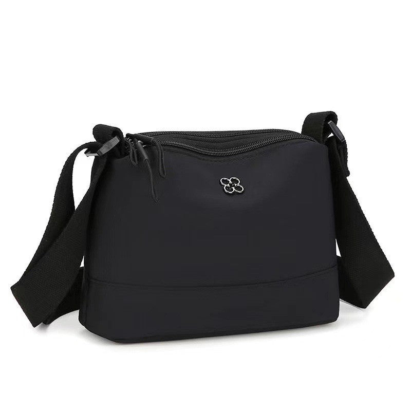 GUCSELECTED(B2283) กระเป๋าสะพายข้างผ้าไนล่อนมี4ช่องซิป ทรงสีพื้น-ขนาด 10 นิ้ว สีดำ