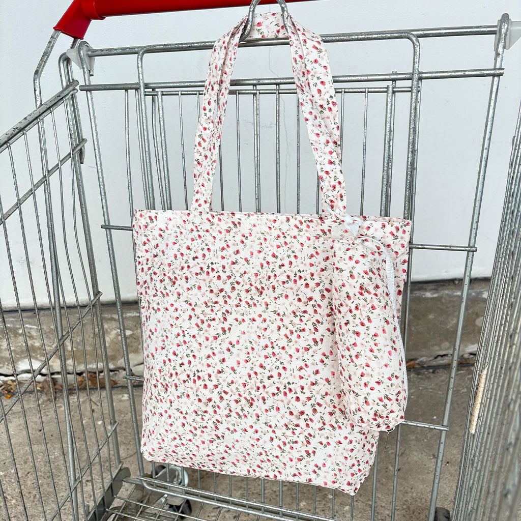 GUCSELECTED(B2392) กระเป๋าผ้าลายดอกไม้แถมประเป๋าใส่ดินสอ ใส่หมุดหนังสือA4ได้