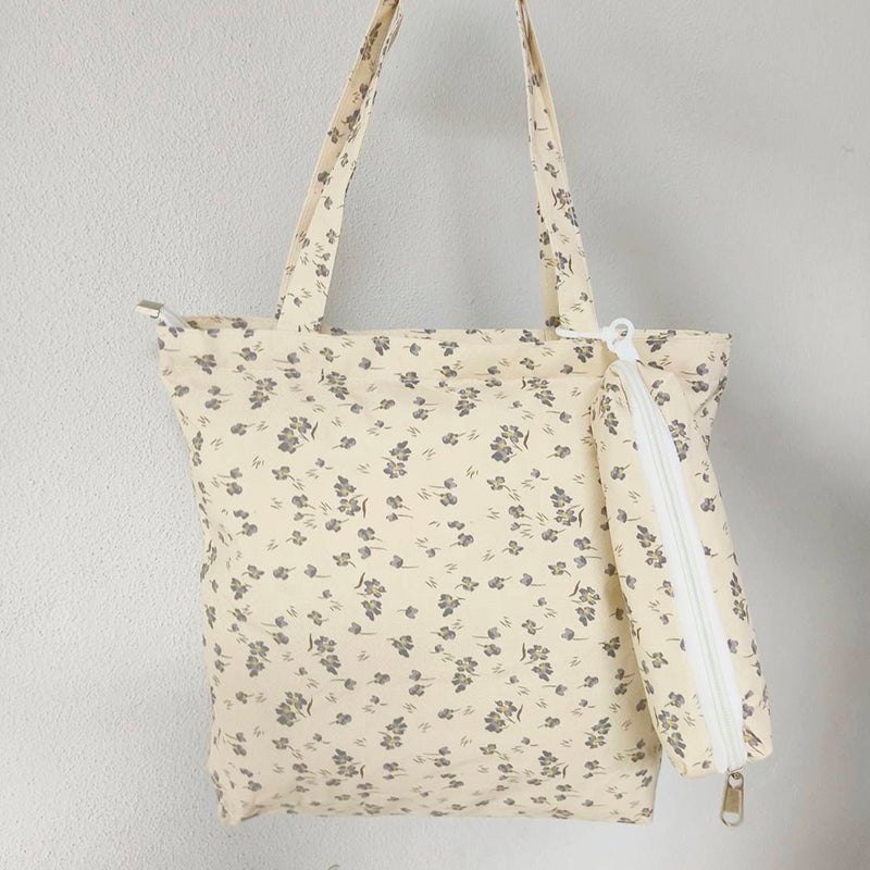 GUCSELECTED(B2392) กระเป๋าผ้าลายดอกไม้แถมประเป๋าใส่ดินสอ ใส่หมุดหนังสือA4ได้