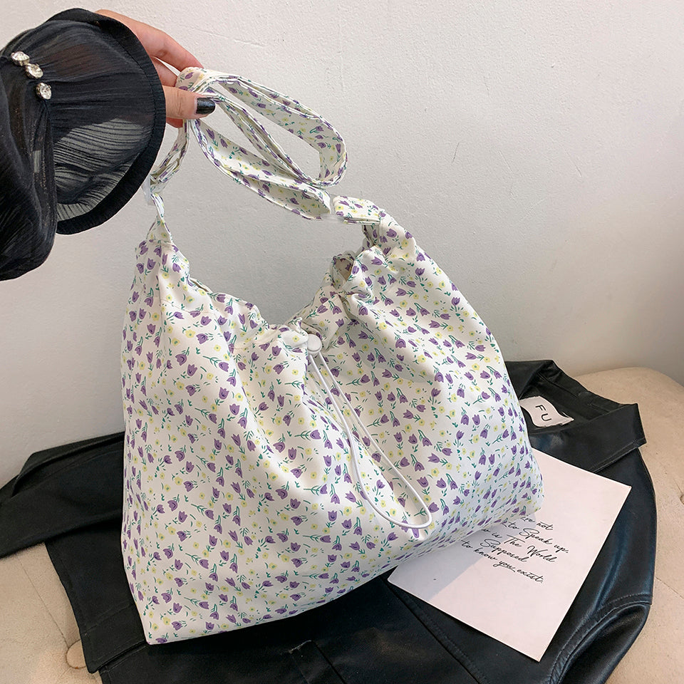 GUCSELECTED(B2066) กระเป๋าสะพายข้างผ้าไนล่อนลายดอกไม้-ปากกระเป๋ารูดเป็นทรงขนมจีบ